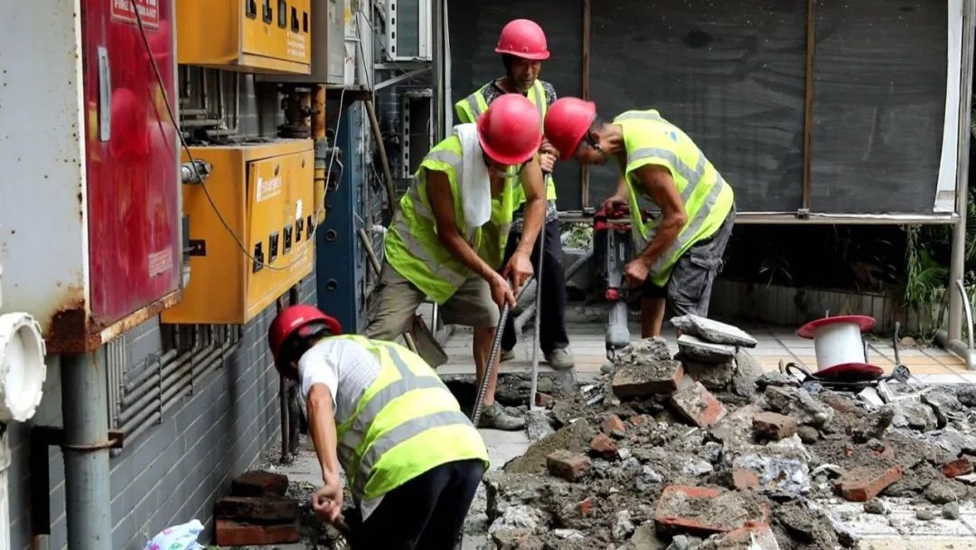 ӭ�ӡ������顪�Ĵ�ʡ����hl888���ŵ�ί���𱣹�ˮ��������ɫ����